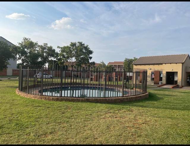 2 BEDROOM APARTMENT FOR SALE IN THE ORCHARDS